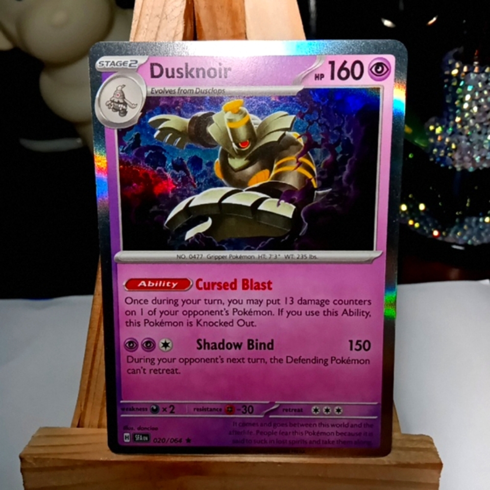 Dusknoir Rare Holographic Pokémon Trading Card